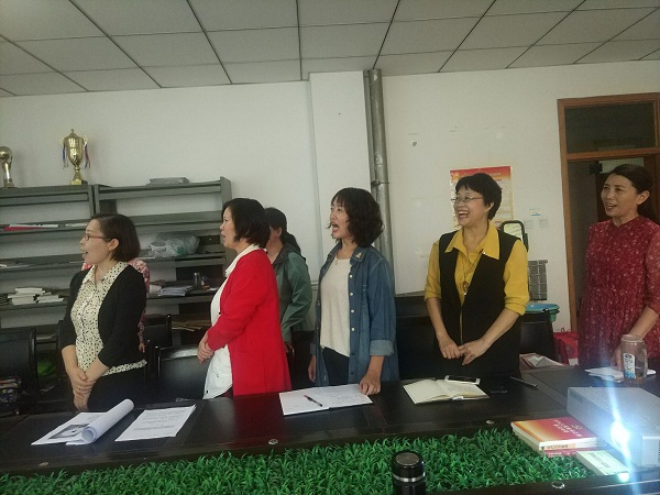 女生小合唱